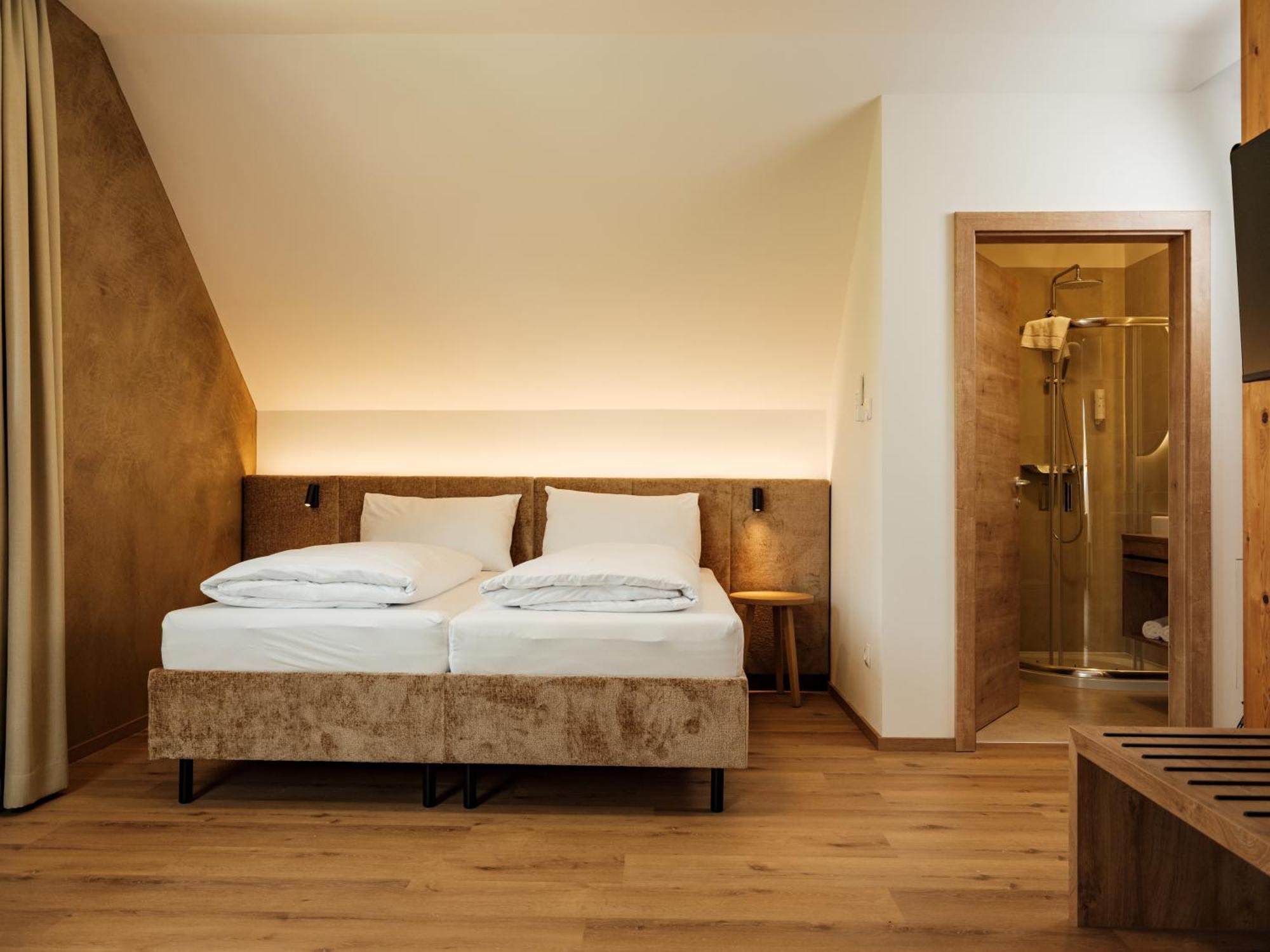 Hotel Neustifter Poysdorf Exterior photo
